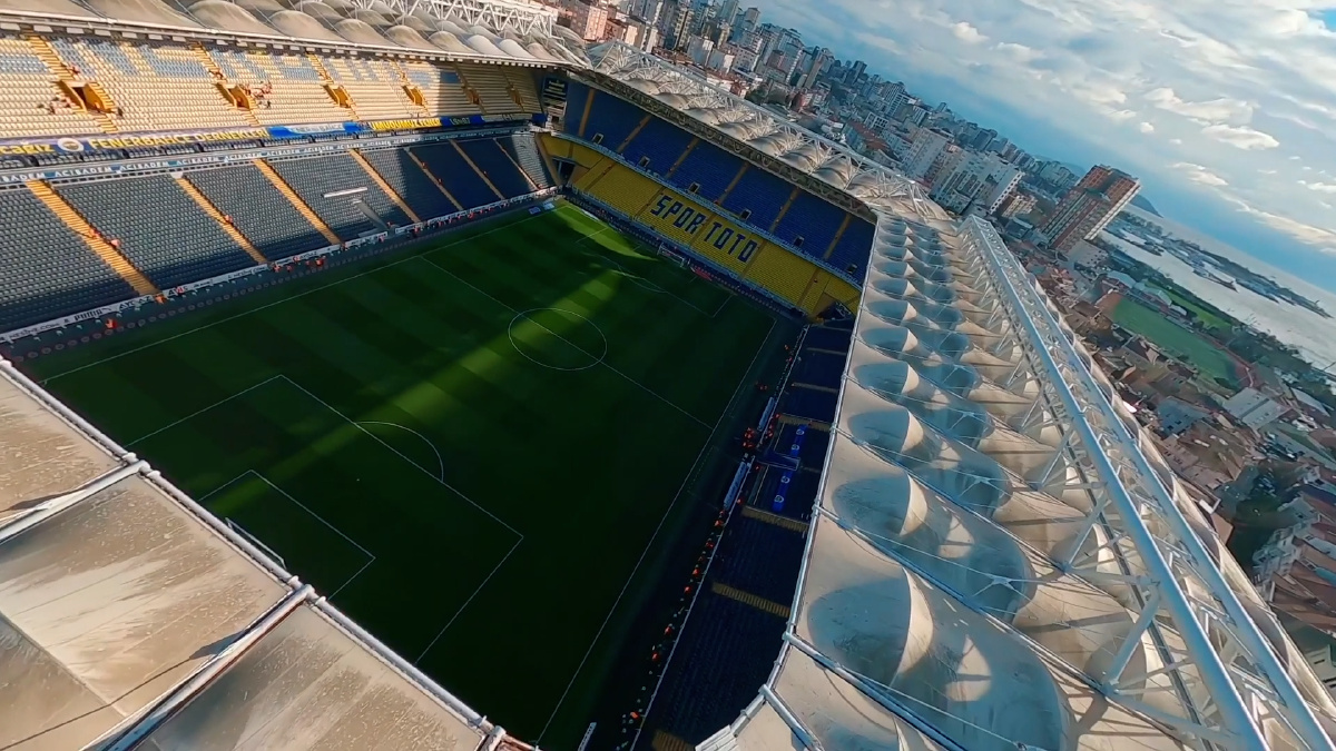 Instalaciones deportivas captadas por drones en primera persona, parte 1