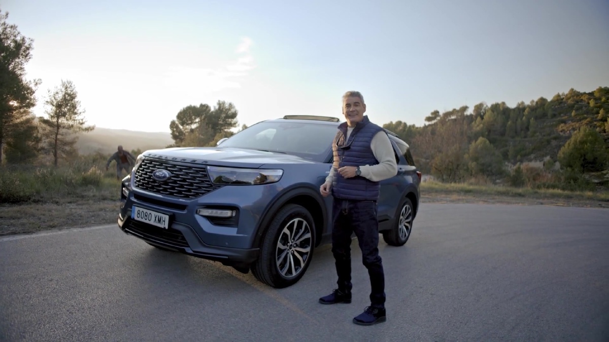 Ford Explorer y Play Station 5