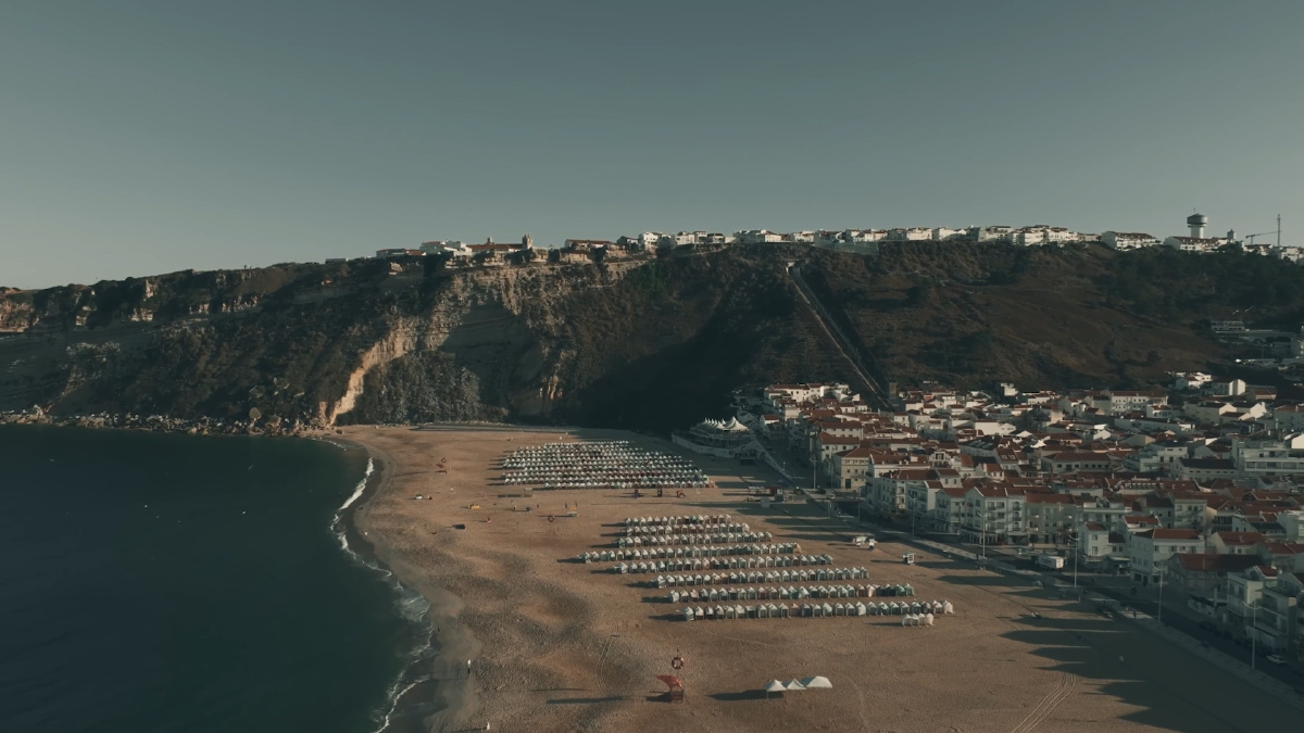 Vistas espectaculares de la legendaria Nazaré, Portugal, parte 1